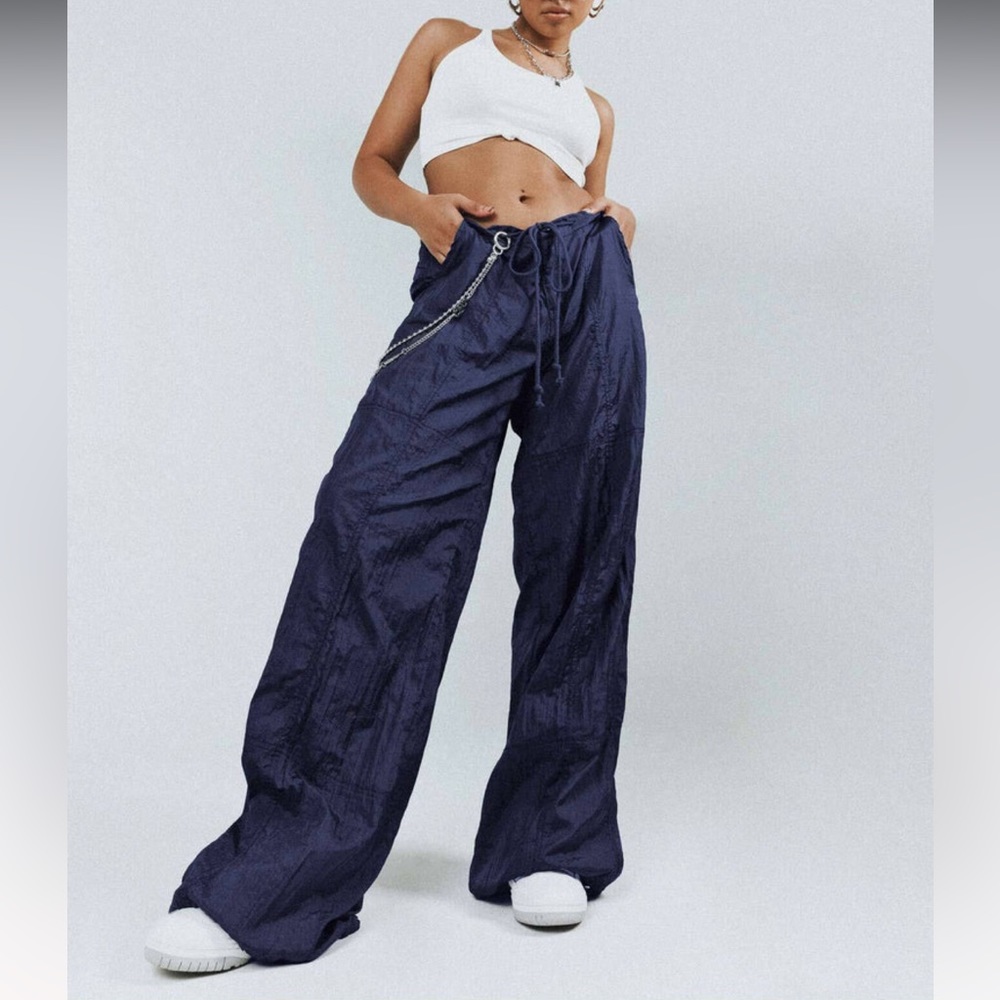 NWT MOTEL Phil Parachute Trouser Cargo Lightweight Pants in Navy XS SOLD OUT